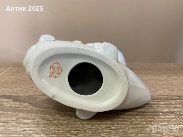 Порцеланова статуетка „Олимпийското мече на самолет“ — Коростен, винтидж, снимка 3 - Антикварни и старинни предмети - 53237934