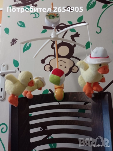 Музикална играчка за бебешка кошара