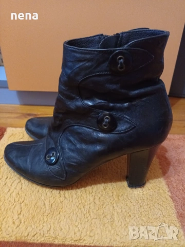 Обувки, боти, сандали, чехли на ниски цени, снимка 11 - Дамски обувки на ток - 45091003