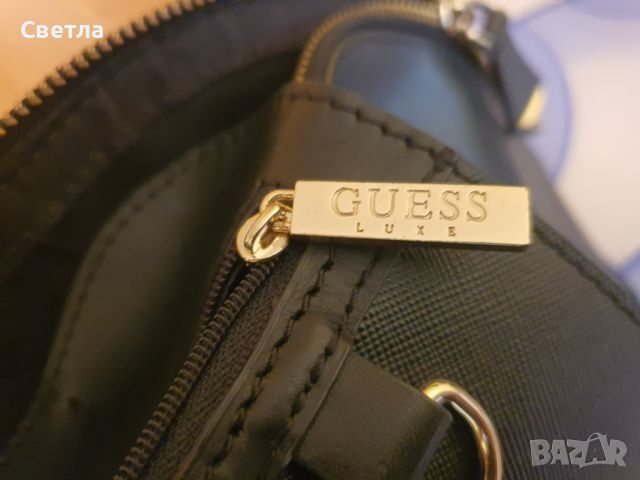 Чанта GUESS естествена кожа черна, снимка 7 - Чанти - 46652386