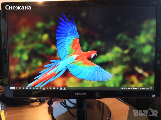 Philips 21.5" LCD монитор със SmartControl Lite МНОГО ЗАПАЗЕН