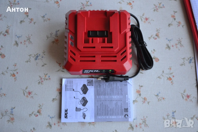 Ново зарядно Skil 18/20V, снимка 3 - Винтоверти - 53623706