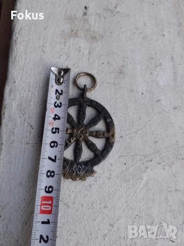 Стар бронзов медальон, снимка 5 - Антикварни и старинни предмети - 53388657