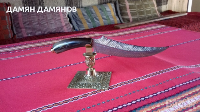 Нож ,,ПЕРО" със стойка, снимка 2 - Други ценни предмети - 52011590