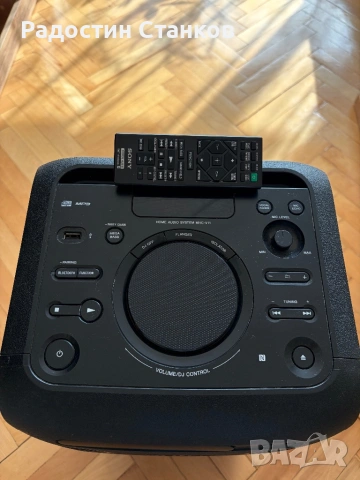 Sony MHC-V11 с 2бр. безжични микрофони, снимка 2 - Аудиосистеми - 53777979