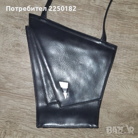 Асиметрична чанта