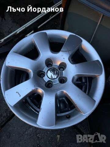 5х100 16, снимка 2 - Гуми и джанти - 53566374