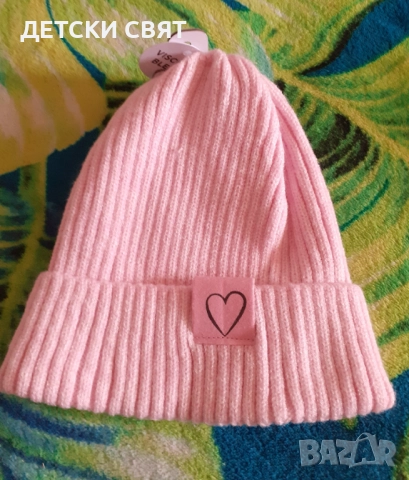 Нов комплект шапка и два чифта ръкавички с Пес Патрул, снимка 3 - Шапки, шалове и ръкавици - 52957012