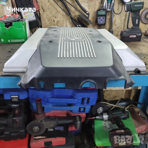 Продавам капак за двигателя на БМВ - 7 серия, снимка 2 - Части - 53290891