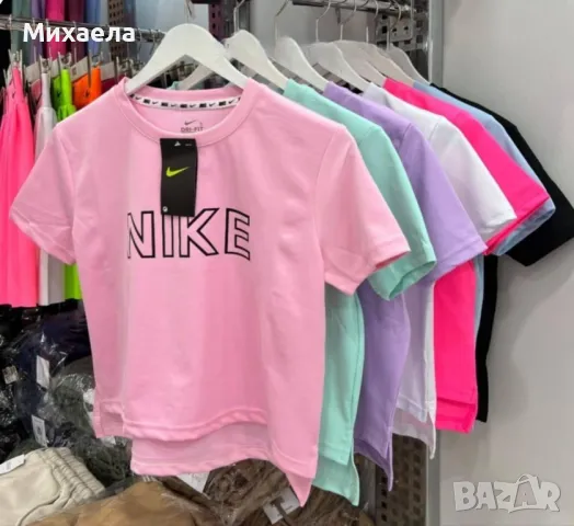 Дамски тениски Nike - широка гама цветове - 39 лв., снимка 1 - Тениски - 49266703