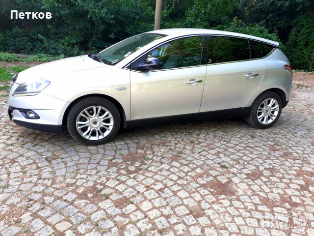 Lancia Delta 1.6M-jet , снимка 10 - Автомобили и джипове - 43850032