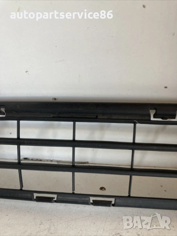 Предна, черна решетка - броня за Volvo S40 2.0 TDI (2009) 30744911, снимка 2 - Части - 53807434