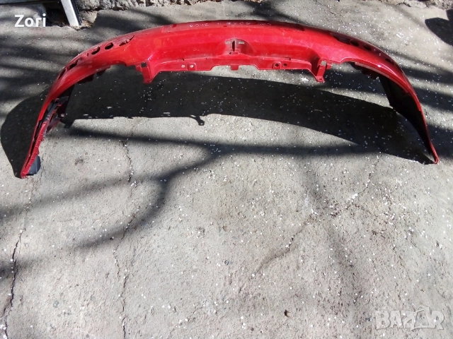 предна броня VW Golf 5, снимка 2 - Части - 52073724