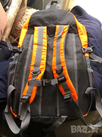 Продавам туристически раница , снимка 2 - Раници - 51466628