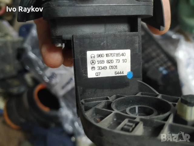 Бутони за волан MERCEDES-BENZ A (W169),  1698207310, , снимка 7 - Части - 51708139