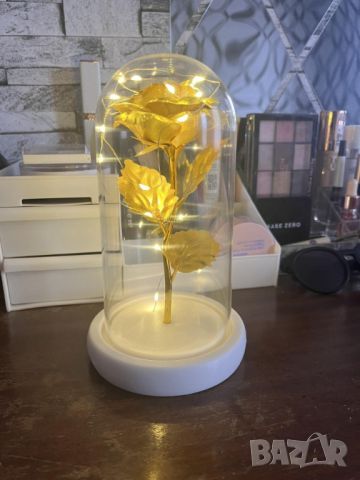  Вечна златна роза в стъкленица с LED светлина, снимка 2 - Подаръци за сватба - 45397270
