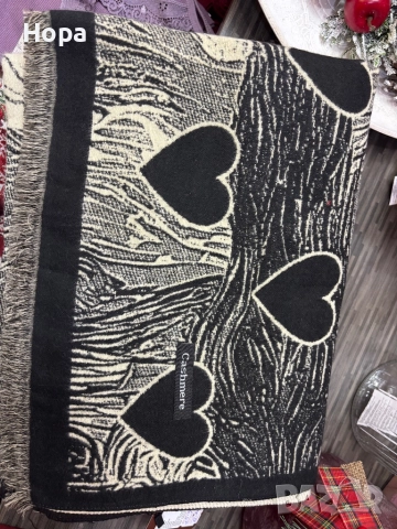 Дамски шалове от Кашмир, снимка 7 - Шалове - 52324452