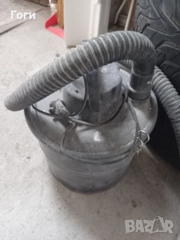 Прахосмукачка метална неизвестно състояние, снимка 2 - Прахосмукачки - 54031852