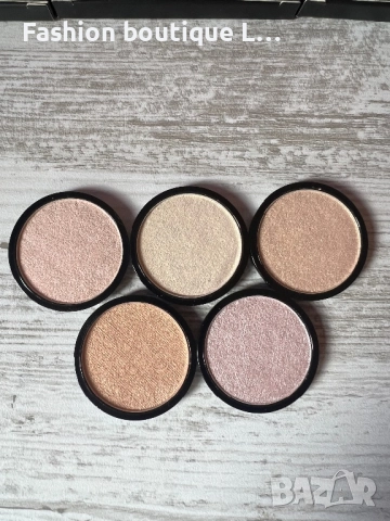 Нов блестящ хайлатър с бронзиращ ефект ❤️, снимка 5 - Декоративна козметика - 52119551