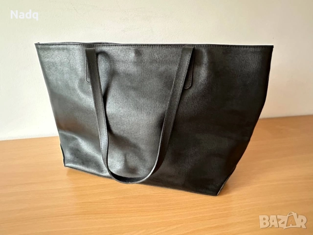 Оригинална дамска чанта Versace – естествена кожа, Made in Italy, снимка 12 - Чанти - 51989961