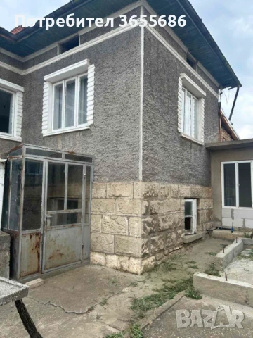 Продава се къща на центъра на две могили, снимка 8 - Къщи - 51012420