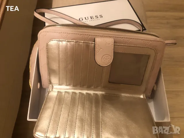 Дамска чанта GUESS, снимка 13 - Чанти - 46876822