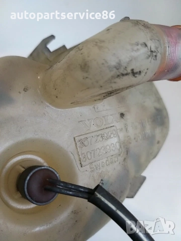 Разширителен резервоар за охлаждаща течност за Volvo S60 D5 (2007) 30723929, снимка 2 - Части - 54029094