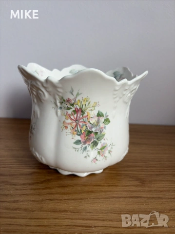 Кашпа / Саксия, снимка 2 - Саксии и кашпи - 53964609