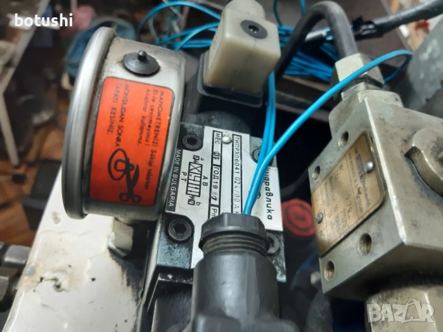 Преса хидравлична, снимка 5 - Други машини и части - 52444555