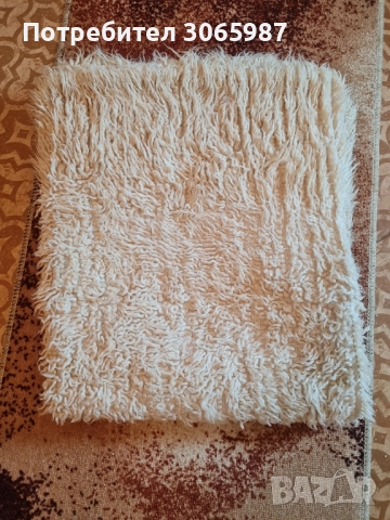 Китеник за ъглов диван от овча вълна цена 40лв. , снимка 2 - Покривки за легло - 52090384