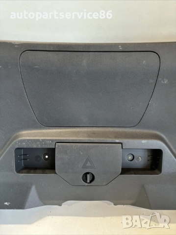 Облицовка за заден капак на багажника за Peugeot 3008 1.2T (2022) 9835728277, снимка 2 - Части - 53596257