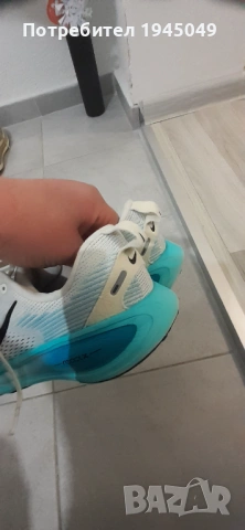 Детски маратонки Nike Vomero 18, снимка 5 - Детски обувки - 54062912