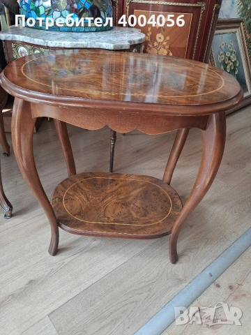 Дървена масичка