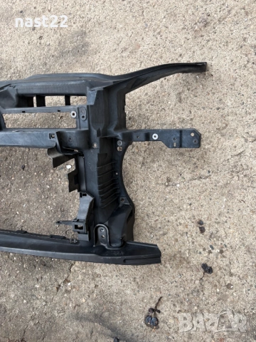 Преден панел-(маска) Фолксваген Голф 5 1.6 102 коня Оригинална Перфектна , снимка 4 - Части - 53044822