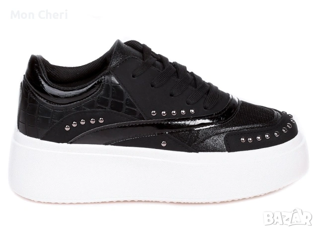 Черни Спортни Обувки С Лачени Елементи