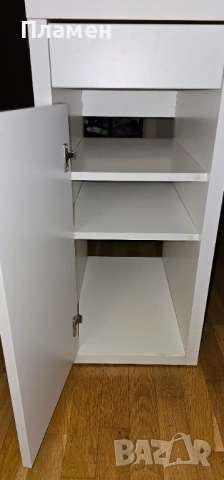 Запазено компютърно бюро MICKE IKEA, снимка 3 - Бюра - 54119149