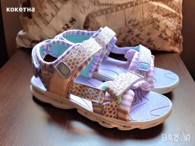 Светещи сандали + подарък nike, снимка 7 - Детски сандали и чехли - 51765705