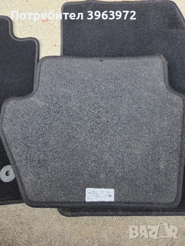 Комплект 4 бр. Оригинални мокетени стелки за Ford Fiesta 2018г, снимка 6 - Аксесоари и консумативи - 52032974