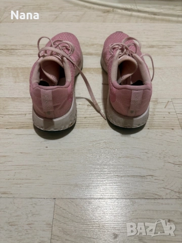 Оригинални маратонки Nike 15€, снимка 4 - Маратонки - 53039371