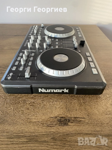 Numark MIXTRACK-PRO, снимка 7 - Ресийвъри, усилватели, смесителни пултове - 52368265