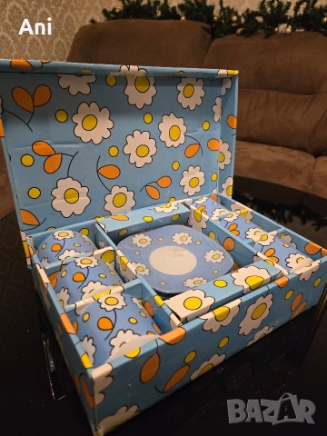 Уникален син сервиз на маргаритки