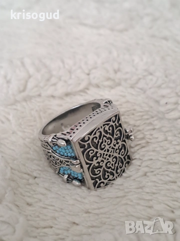 Мъжки пръстен от неръждаема стомана със синтетичен тюркоаз и орнаменти, снимка 3 - Пръстени - 53509601