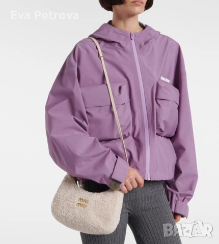 Miu Miu дамска чанта от мериносов пух , снимка 9 - Чанти - 52482797