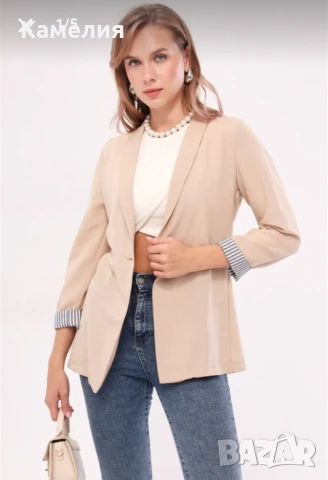 Дамско сако в цвят телесен