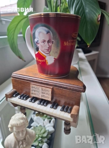 Колекционерска чаша