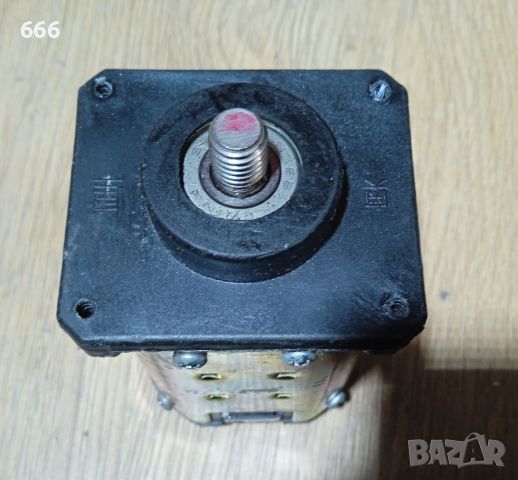 ЕЛЕКТРОМОТОР 220V, снимка 4 - Електродвигатели - 46004528