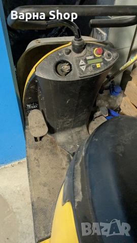 Професионална подопочистваща машина Kärcher (Ride-on), снимка 6 - Други машини и части - 53760136