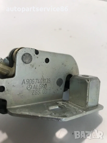 Заключващ механизъм за задна врата за Mercedes W906 Sprinter (2006-2011) A9067401135 , снимка 3 - Части - 53873957