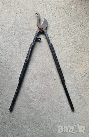 Продавам автентична старинна ветеринарна медицинска ножица