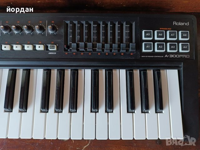 Midi контролер Roland A300 Pro, снимка 3 - Синтезатори - 46814341